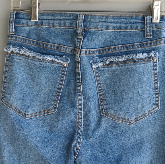 POL - Picture 3 of 7